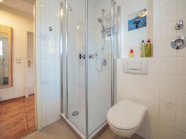 Unclassified image, 1 of 24, button