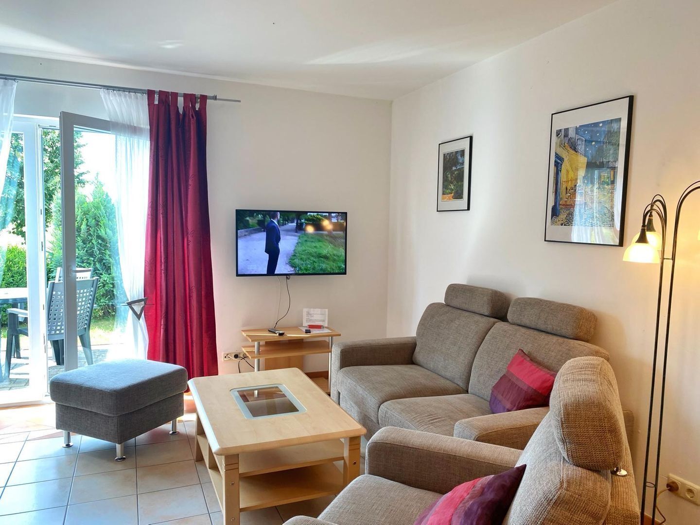 Fernseher, Stereoanlage