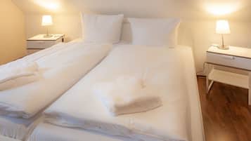 3 Schlafzimmer, Schreibtisch, WLAN, Bettwäsche