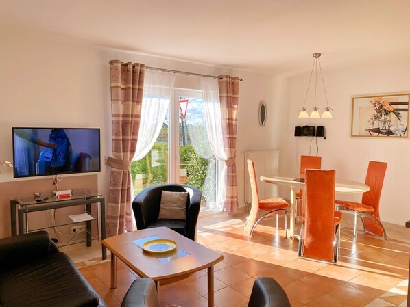 TV, stereo - Ferienwohnungen am Hochzeitsberg 3A - Apartment 1 - Apartment 1, Am Hochzeitsberg (Breege)