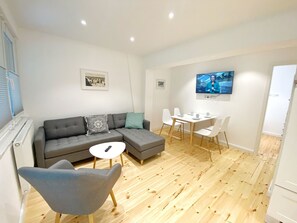 Unclassified image, 5 of 26, button