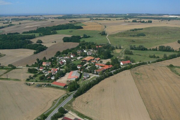 Unclassified image, 1 of 45, button