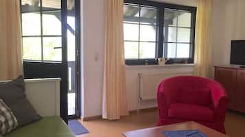 Fernseher, Tischtennisplatte