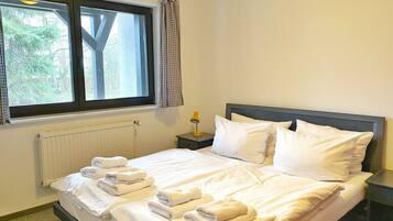 2 bedrooms, WiFi, bed sheets