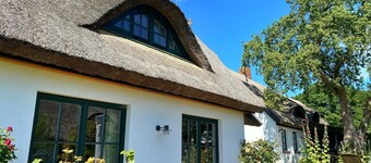 Groß Stresow - Irmi´s Kate - Ferienhaus und Doppelhaushälfte mit Großem Garten - Groß Stresow -