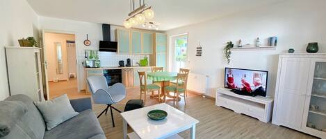 Fernseher, Stereoanlage