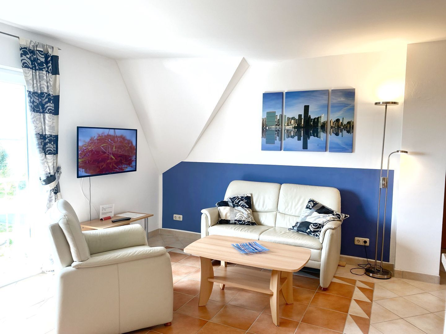 Fernseher, Stereoanlage