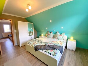 2 bedrooms, WiFi, bed sheets