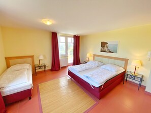 1 bedroom, WiFi, bed sheets