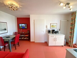 Unclassified image, 4 of 13, button - Apartment 306 - Rondell an der Jasmundtherme - Neddesitz an der Jasmundperle / (Sagard)