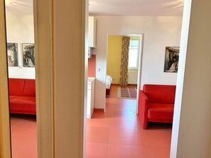 Unclassified image, 5 of 13, button