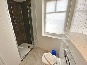 Shower, hair dryer, towels - Apartment 307 - Rondell an der Jasmundtherme - Neddesitz an der Jasmundperle / (Sagard)
