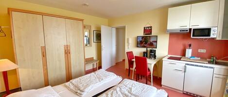 1 室のベッドルーム、WiFi、ベッドシーツ