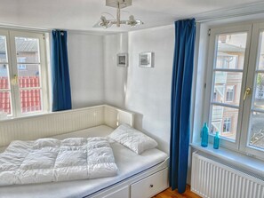 صورة غير مصنفة، 4 من 15، زرّ