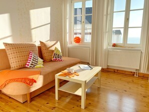 Unclassified image, 4 of 11, button