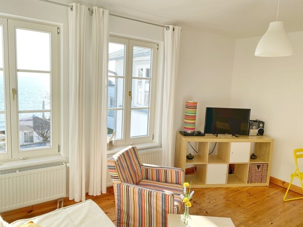 صورة غير مصنفة، 1 من 10، زرّ