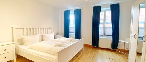 2 bedrooms, WiFi, bed sheets