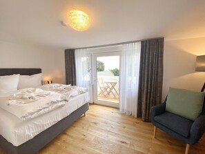 Unclassified image, 4 of 15, button