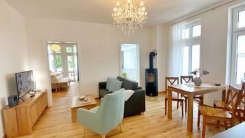 TV, peis og stereoanlegg