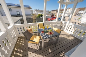 Outdoor dining - Villa Jenny - Apartment 1 - Villa Jenny Sassnitz (Sassnitz)