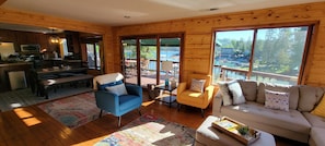 Smart TV, fireplace, Netflix, Hulu - Bass Lakefront Luxury w/ private dock and game/bar room (Bass Lake)