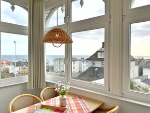 Uklassifisert bilde, 3 av 18, knapp