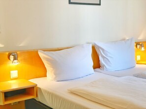 2 habitaciones, escritorio, wifi y ropa de cama 