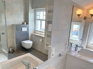 Shower, towels
