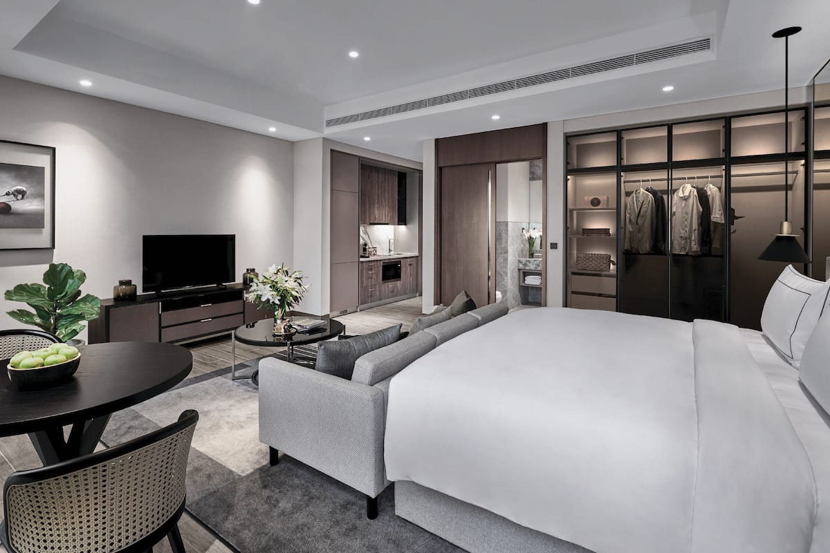 Studio, 1 Double Bed | Premium bedding, pillowtop beds, minibar, in-room safe