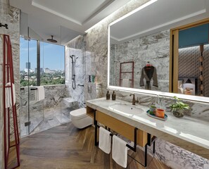 Kamer, 1 kingsize bed (Large Urban) | Badkamer |  milieuvriendelijk toiletgerief, een haardroger, badjassen, pantoffels
