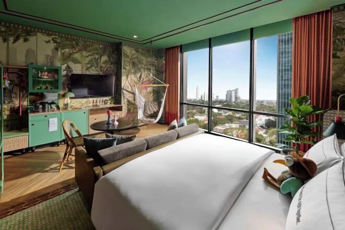 1 bedroom, premium bedding, pillow-top beds, minibar
