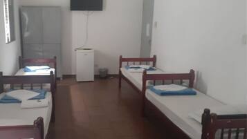 Quarto standard | Wi-Fi de cortesia, roupa de cama