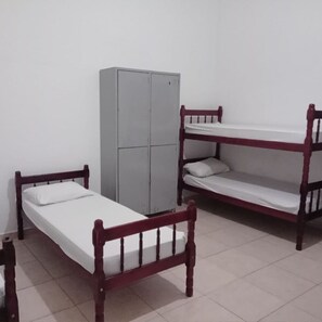 Standardzimmer | Kostenloses WLAN, Bettwäsche