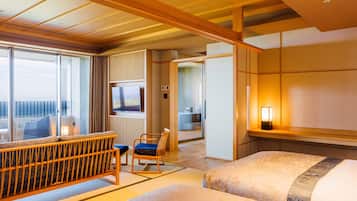 Luxury Suite (with open-air bath) Non Smoking | Free WiFi, bed sheets