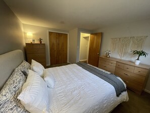 2 chambres, bureau, accĂšs au Wi-Fi (inclus), literie fournie