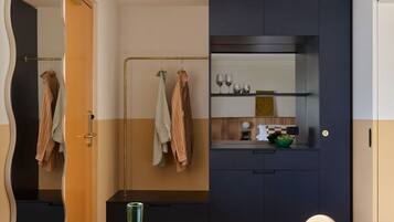 Quarto exclusivo | Cortinas blackout, quartos à prova de som, ferros/tábuas de passar roupa