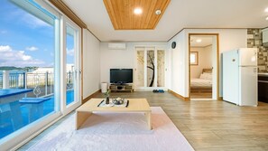 1 室のベッドルーム、WiFi (無料)