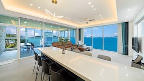 Basic Room, 2 Bedrooms (C 301(Pool villa,Ocean view)) - Yeosu Riaeddo Poolvilla Pension (Yeosu)