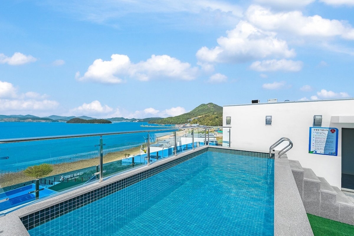 Basic Room, 2 Bedrooms (B 301 (Ocean view)) | 1 bedroom, WiFi (free)