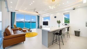 Basic Room, 2 Bedrooms (C 201(Pool villa,Ocean view)) - Yeosu Riaeddo Poolvilla Pension (Yeosu)