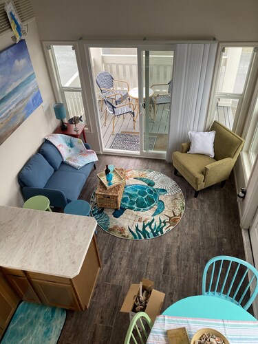 Seascape Cottage Minutes from the Beach and Forests!