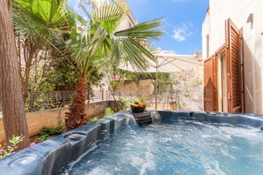 Idromassaggio all'aperto