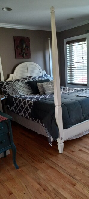 1 bedroom, desk, iron/ironing board, free WiFi