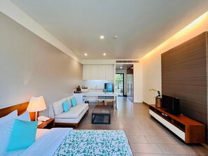 Classic Studio, Balcony, Garden View