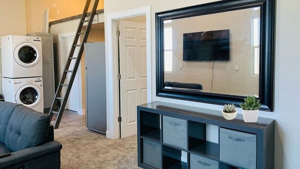 Interior - Sunshine Studio Colorado - A really cool tiny home! (Colorado Springs)