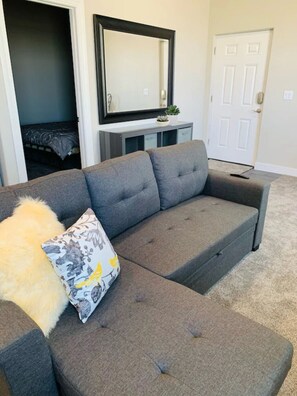 TV - Sunshine Studio Colorado - A really cool tiny home! (Colorado Springs)