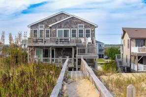 Exterior - 7076 JMJ Seascape * Oceanfront * Pool * Hot Tub (Nags Head)
