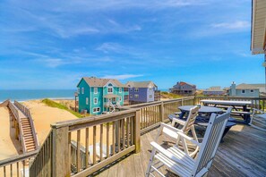 Outdoor dining - 7076 JMJ Seascape * Oceanfront * Pool * Hot Tub (Nags Head)
