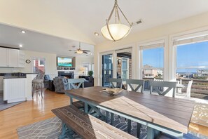 Dining - 6107 No Wake Zone * 4 Min Walk to Beach * Pool (Nags Head)