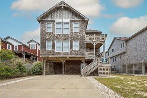 Exterior - 6107 No Wake Zone * 4 Min Walk to Beach * Pool (Nags Head)